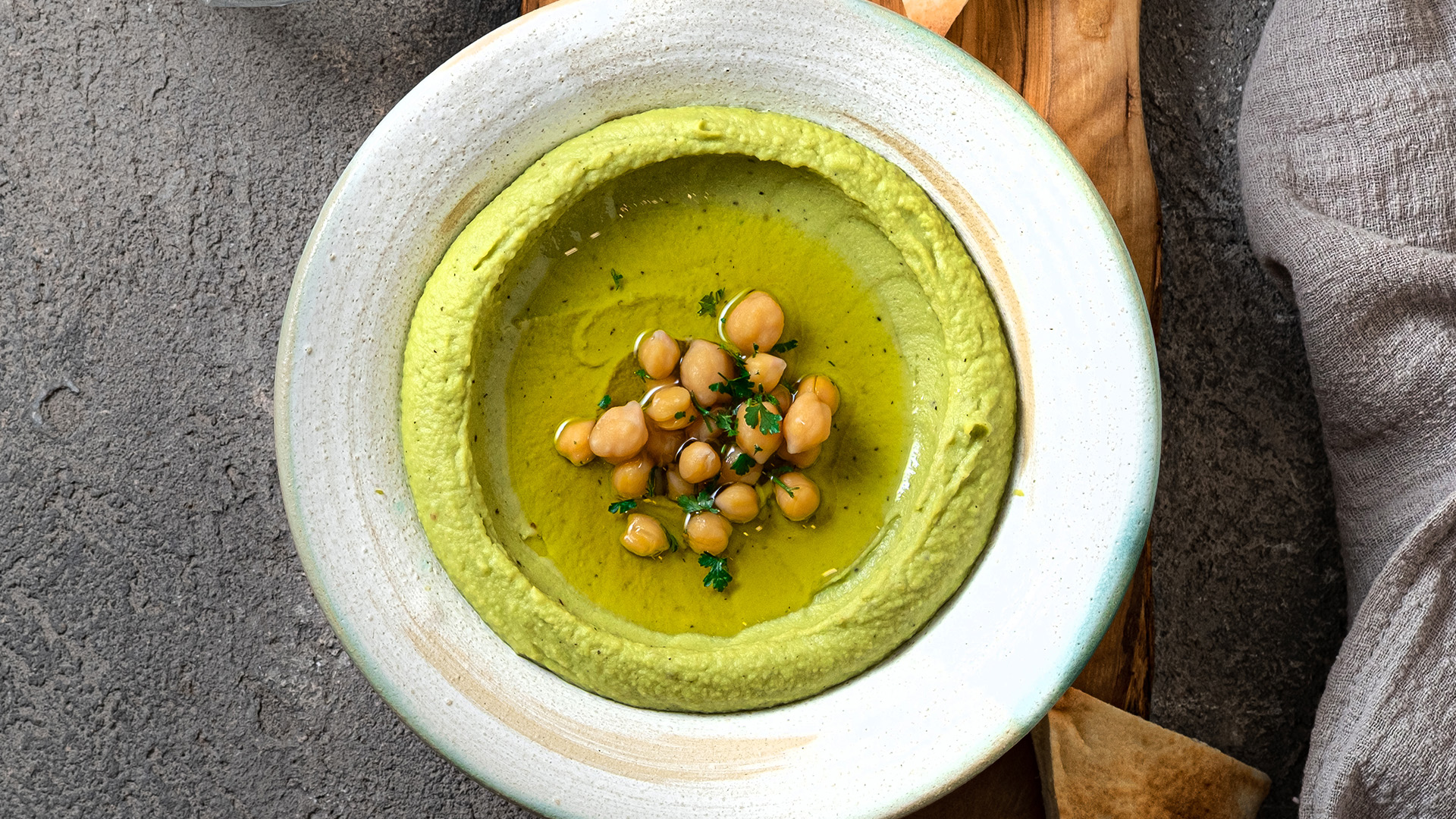 Basil and Avocado Hummus